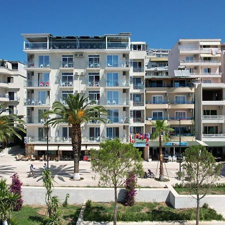 Republika Hotel Sarandë Exteriör bild