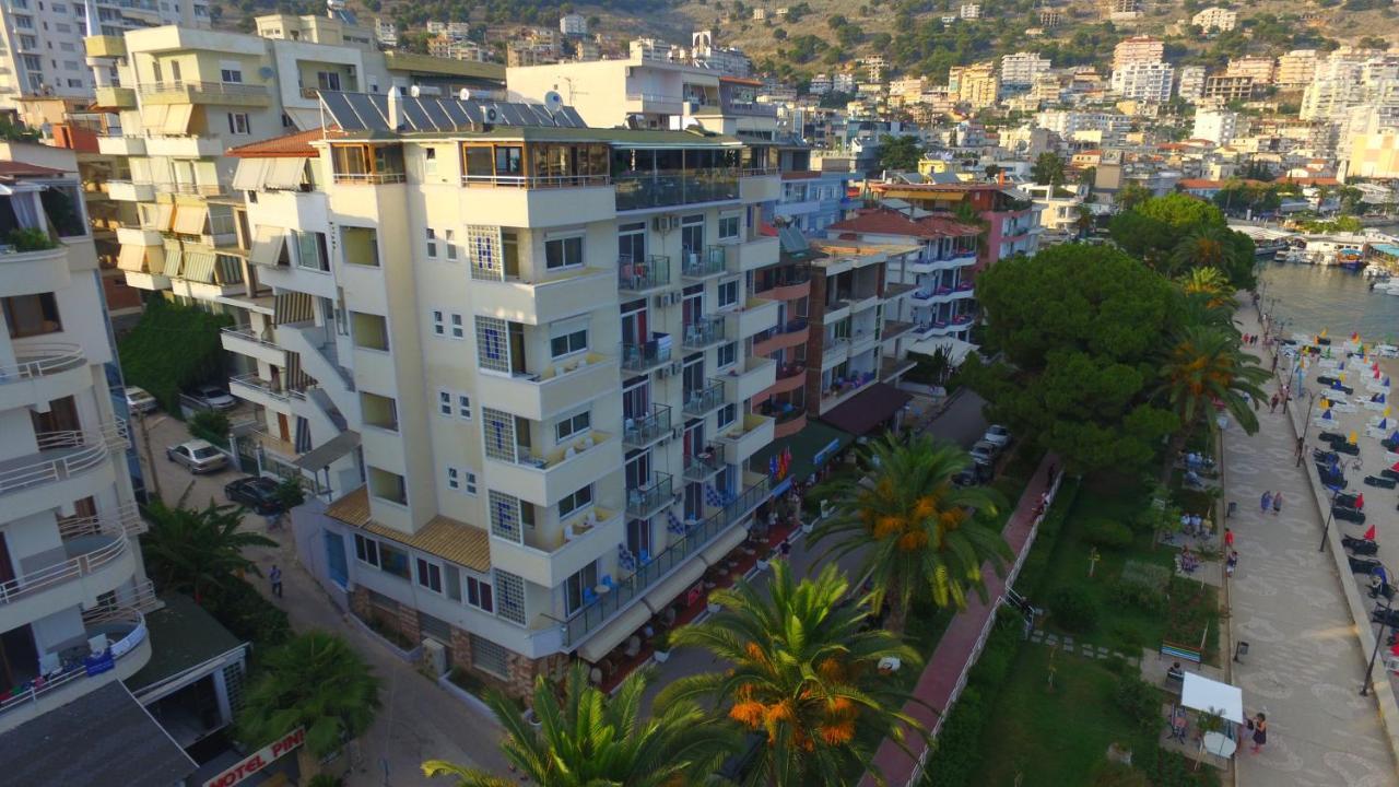 Republika Hotel Sarandë Exteriör bild