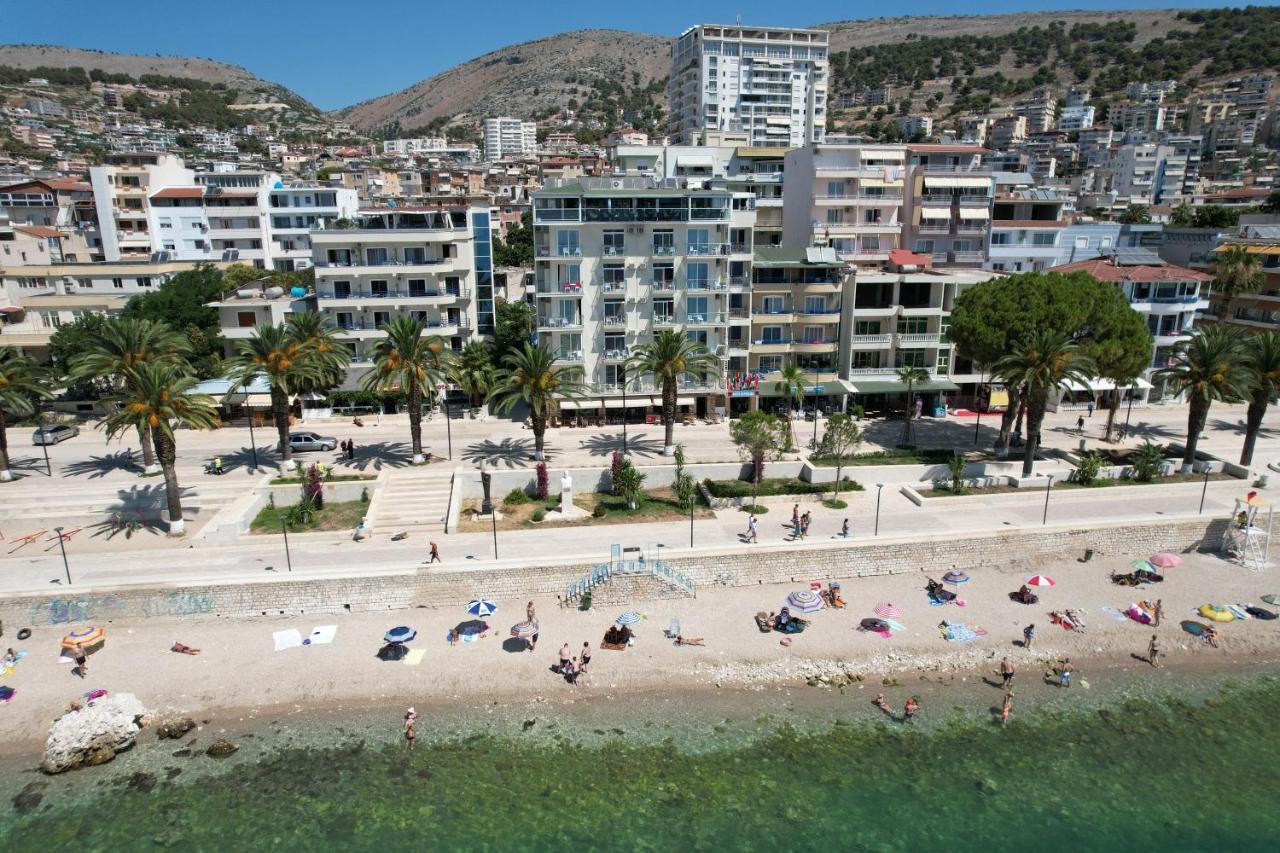 Republika Hotel Sarandë Exteriör bild