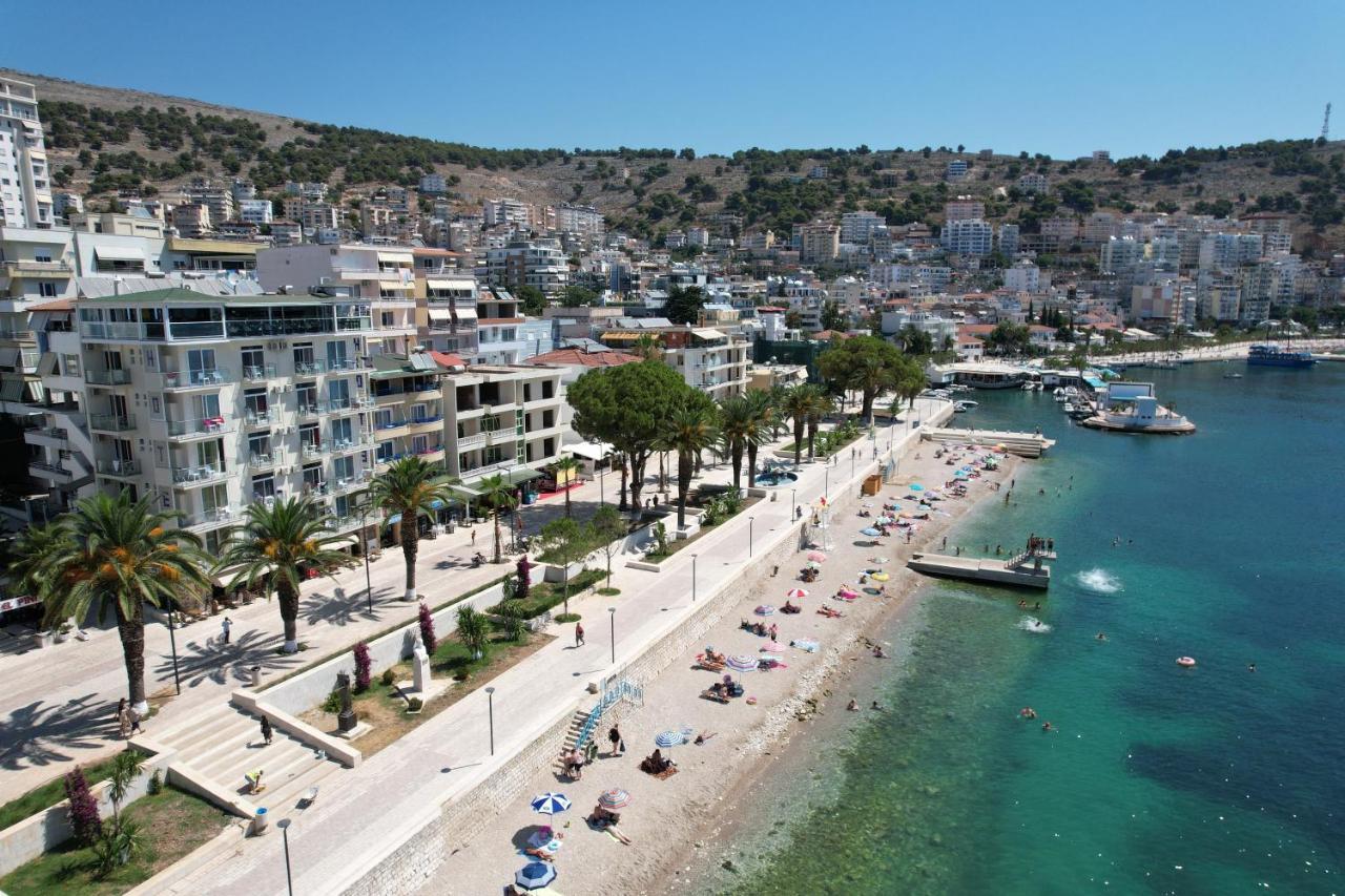 Republika Hotel Sarandë Exteriör bild