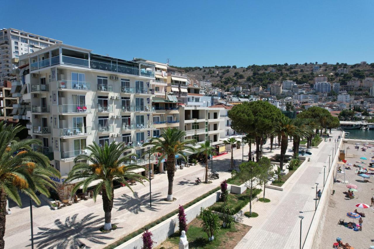 Republika Hotel Sarandë Exteriör bild