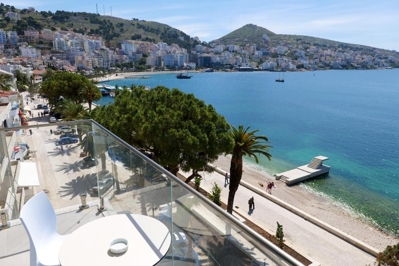 Republika Hotel Sarandë Exteriör bild