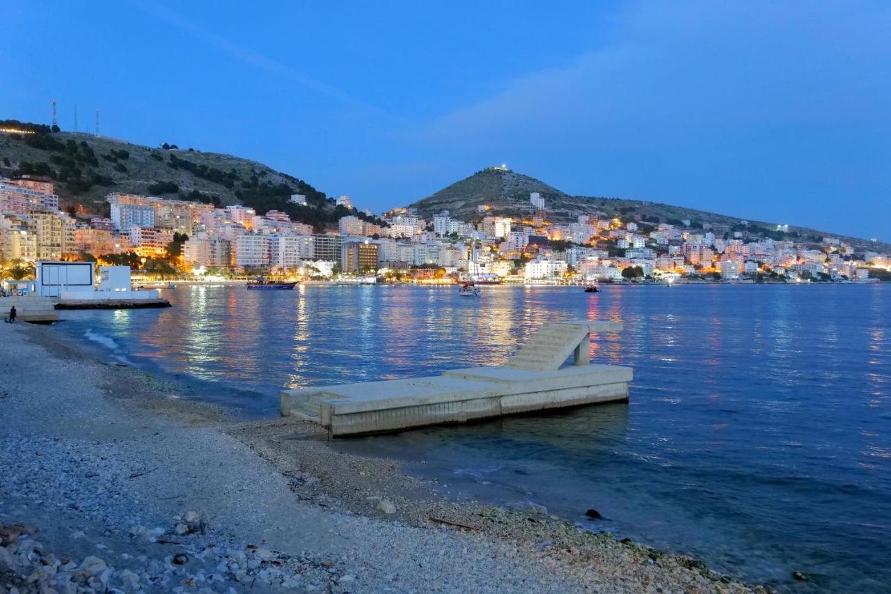 Republika Hotel Sarandë Exteriör bild